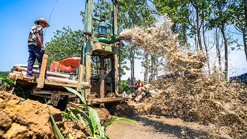 人民財評：多措并舉 全力打好秋糧保衛(wèi)戰(zhàn)